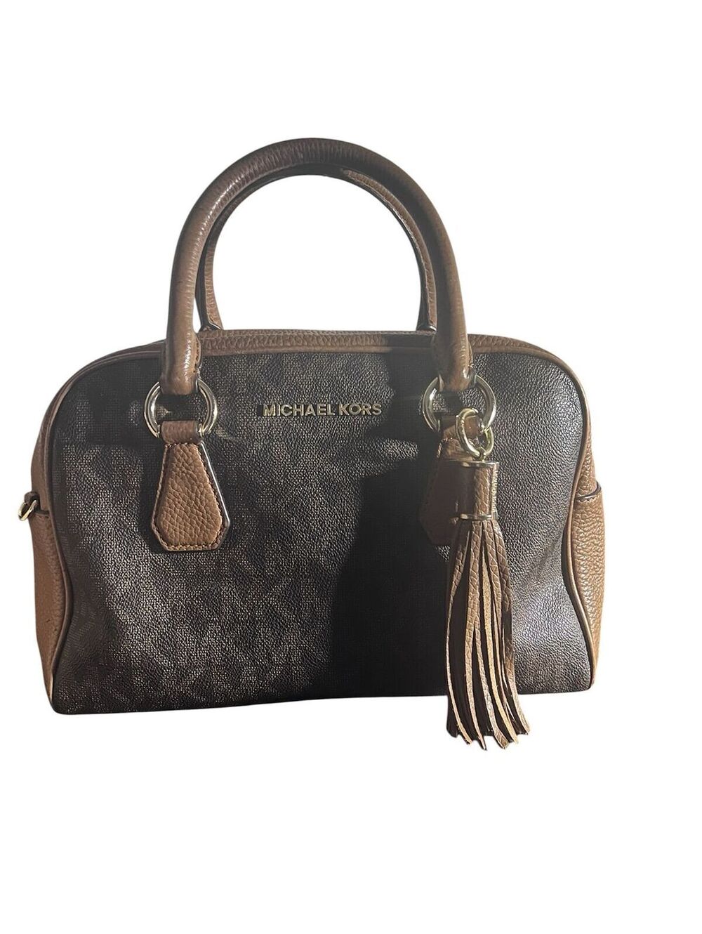 MK62. Michael Kors Bedford Medium Signature Satchel